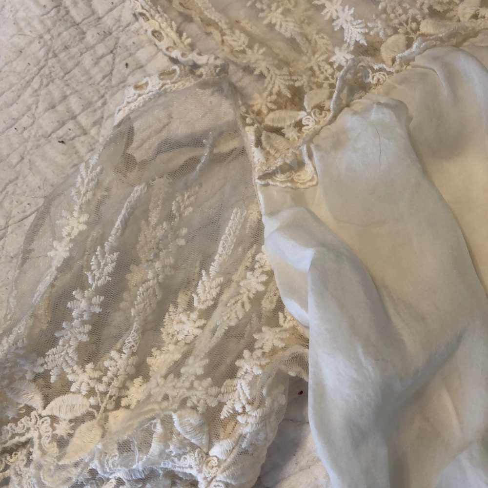 Cream Top - Picture 4 of 4